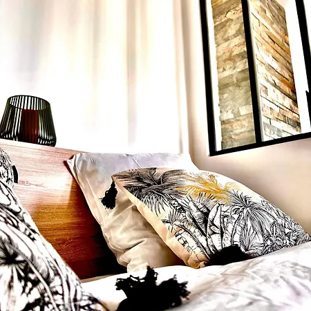 Calme Proche Centre Parking Gratuit Apartment